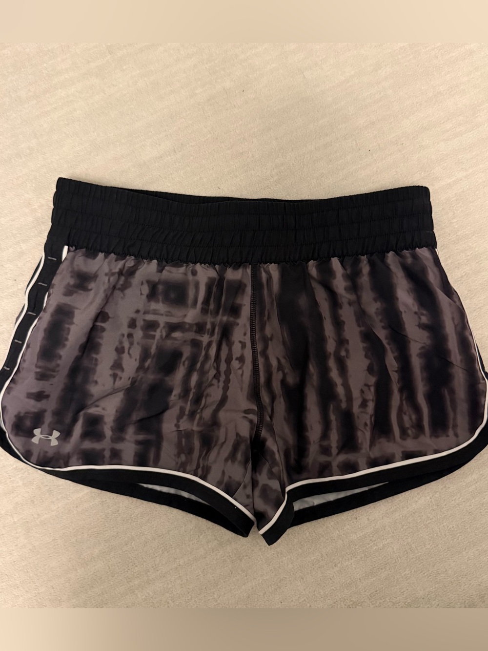 Under Armour Heatgear Semi Fitted Shorts